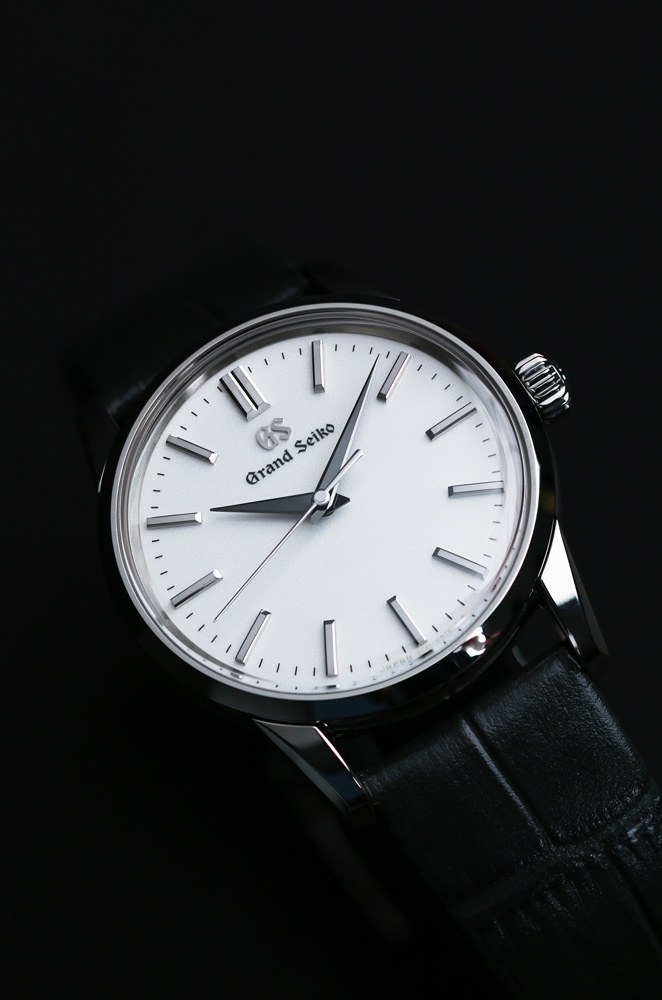 Grand Seiko SBGX347 white dial wristwatch for men and women