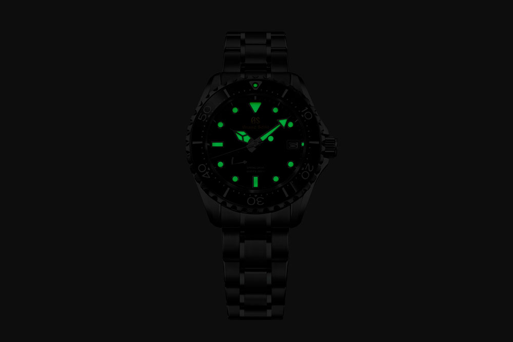 Lumibrite on the dial and bezel for maximum legibility. Note the addition of the lume marker at three.